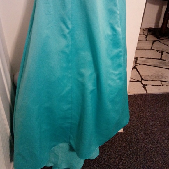 Dress - Picture 2 of 5